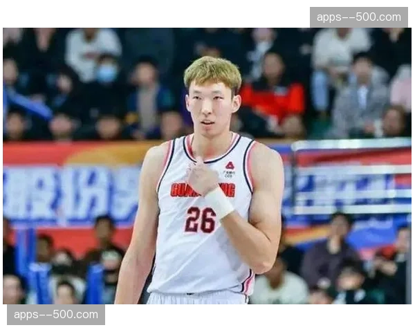 北京内线周琦占据绝对优势，雅尼斯可针对性收缩防线